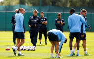 Man City: Cẩn thận lắm mối tối nằm không!