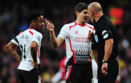 Steven Gerrard lại sôi máu vì Howard Webb