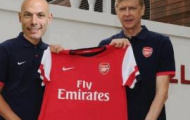 Howard Webb bị fan Liverpool 'chế' ảnh