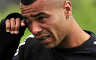 Tương lai Ashley Cole mịt mù