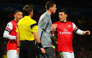 Szczesny đối mặt với án phạt ‘nguội’ từ UEFA