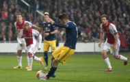 Chiêm ngưỡng siêu phẩm được ghi từ giữa sân tại Europa League
