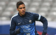 Chelsea âm mưu thâu tóm Raphael Varane