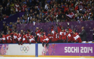 Hockey Mỹ lại ôm hận, ông Obama mất thêm thùng bia