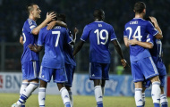 Một mình Chelsea gánh cả Premier League