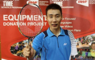 Lee Chong Wei tặng vợt cho trẻ em nghèo