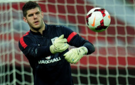 Barca và Real Madrid đều muốn có Fraser Forster