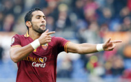 Man Utd cử người xem giò siêu hậu vệ của Roma?