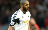 Benitez quyết giành với Liverpool hậu vệ của Swansea