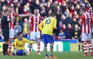 Stoke phản đối quyết định phạt Charlie Adam của FA