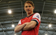 Tân binh “đen đủi” của Arsenal sắp tái xuất