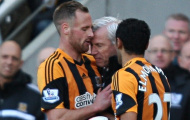 Alan Pardew yêu sách với FA vì cú ‘thiết đầu công’