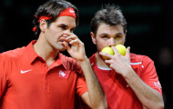 Federer thắng trận đôi mở màn