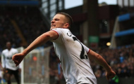 M.U quyết giữ Cleverley thêm 5 năm nữa