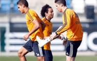 Varane mong Benzema kịp góp mặt trận ‘Siêu kinh điển’
