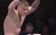 Video: Hạ knock-out đối thủ sau 1.13 giây