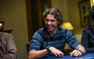 Nadal sắp thành 'thần bài'