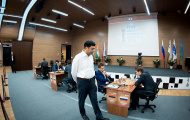 Aronian bắt kịp Anand