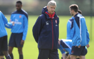 HLV Wenger “họp khẩn” ở Arsenal sau thảm bại