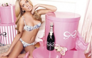 Vợ cũ Van der Vaart ngọt ngào và sexy