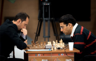Anand bứt khỏi sự đeo bám của Aronian