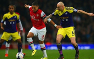 Arsenal 2-2 Swansea: Cầm vàng lại để vàng rơi