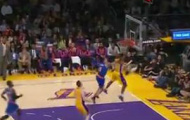 Video NBA: Lakers 51 điểm chỉ trong một hiệp đấu