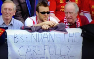 Fan Liverpool lấy HLV Brendan Rodgers để móc máy Manchester United
