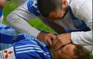Video: Cầu thủ Oleg Gusev của Dynamo Kiev may mắn thoát chết sau pha va chạm mạnh