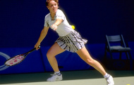 Thắng 'đôi', Martina Hingis tiến tới 'đơn'