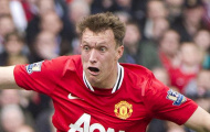 Phil Jones tái hiện 'khuôn mặt huyền thoại'