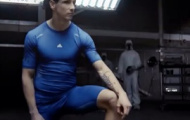 Video: Torres, Hazard, Oscar được đúc tượng mừng áo Chelsea mới 2014/15