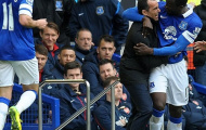 Everton ghi bàn, Ramsey và đồng đội cười tươi như hoa
