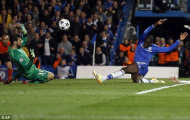 “Người hùng” Demba Ba lên tiếng đáp trả Mourinho