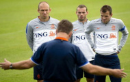 Robben ủng hộ Sneijder trở lại tuyển Hà Lan