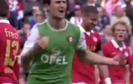 Video: Daryl Janmaat vô lê cháy lưới PSV tại giải VĐQG Hà Lan