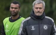 Mourinho kiên quyết ruồng bỏ Ashley Cole