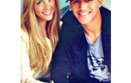 Bạn gái tin Alexis Sanchez hết mực