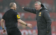 Lật lại những sai lầm của Mike Dean: Phải chăng vì Liverpool?