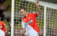 Berbatov lập siêu phẩm làm nức lòng NHM
