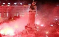 500.000 fan Benfica ăn mừng chức vô địch đỏ rực thành Lisbon