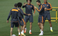 video: Pepe 'sỉ nhục' Marcelo ngay trên sân tập