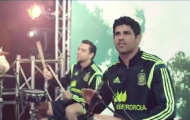 Video: Xavi cùng Costa rủ nhau đi đánh trống