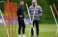 Ryan Giggs bắt chước Sir Alex tại Old Trafford