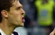 Video Serie A: Bàn thắng nâng tỷ số lên 1-3 của Llorente (Sassuolo vs Juventus)