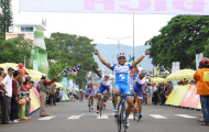 Giải xe đạp Cúp truyền hình TP.HCM 2014: Chặng 10 - TP.HCM giữ áo đỏ ở chặng đua có tốc độ cao lịch sử