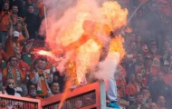 Fan bóng đá suýt chết cháy vì cảnh sát làm ẩu