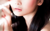 Người mẫu Xuân Thuỳ “tung” ảnh nude táo bạo