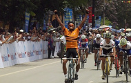 Giải xe đạp toàn quốc mở rộng “Về Điện Biên Phủ 2014”: Chặng 5 – Nữ An Giang và nam Đồng Tháp bảo vệ thành công áo vàng