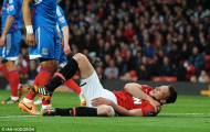 Nhập viện khẩn cấp, Phil Jones dễ lỡ World Cup